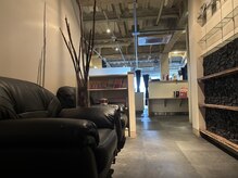 待合はコーヒー等のドリンクサービスと共にタバコも吸えますよ♪