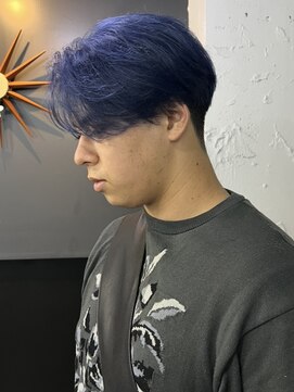 ブームボックス(BOOMBOX) 骨格が綺麗に見えるメンズセンターパート