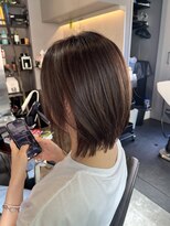 リベット(LIVET) 艶やかな髪色の軽やかボブスタイル