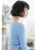斜めバングのスイングカールボブ