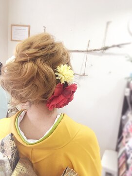 ヘアセットサロンエッジ(Edge) ショートボブさんの振袖アップヘア