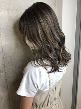 アヴァンス 光明池店(AVANCE.) ハイライト×グレージュ