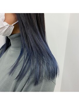 キー(kii) アイスブルー　グラデーションカラー　福岡　天神　今泉　薬院