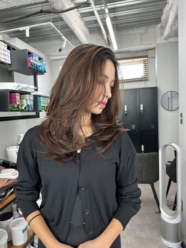 アット(at...) レイヤーカット.ロング.ミディアム.20代.30代.40代.50代