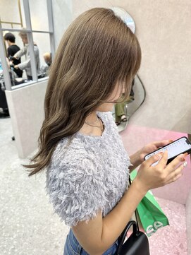 ロンド レア 天神大名店(Lond Le’a) ダブルカラーくすみベージュ透明感カラーグレージュ韓国レイヤー