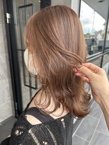 メゾン アヴァロ(Maison Avallo)&nbsp;#明るめピンクベージュ　#大人可愛いミディアムレイヤー