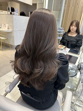 アフロートリノ(AFLOAT Leino) レイヤーカット　透明感グレージュブリーチなし銀座美容室