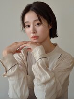 シーン(SCENE)&nbsp;センターパート　外ハネボブ　アッシュカラー【天神/今泉】