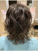 ふんわりパーマ　ミディアムレイヤースタイル