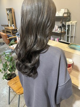 スアバイキキ(SuA by kiki.) 黒髪カタログ/ボブルフ/ネビージュ/ワンレン/小顔スタイル[千葉]