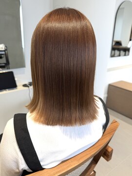 アンバー(Amber) ブラウンベージュ