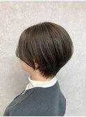 耳掛けショートボブ オリーブグレージュ