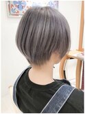 丸みシルエットで小顔見え刈り上げショートボブ