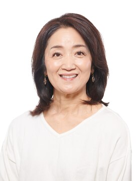 えがお美容室 奈良店 お手入れが楽◎フェミニンなミディアムヘア