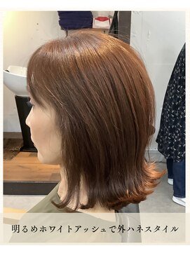 チャンドット(chan.) ≪お客様スタイル≫ 明るめホワイトアッシュで外ハネスタイル