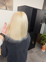 エンブリーチ バイ タグ 樟葉(enn. bleach by t.a.g)&nbsp;ブロンド×ブラックエンドカラー