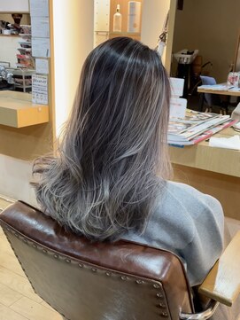 ヨハヘアガーデン(YOHA HAIR GARDEN) ◎根元暗めバレイヤージュ @shoki_yoha