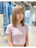 ハーツオオサカ(HE:ARTS OSAKA)&nbsp;小顔見えストレートミディ×前髪ありスタイル