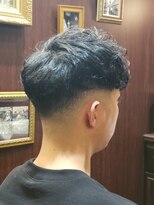 ブロートーキョーバーバーショップ 神田2nd(Bro Tokyo BARBERSHOP)&nbsp;ミドルスキンフェードカット外国人風スペインカール