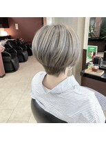 ルアナ ヘアーメイク(LUANA Hair Make) ホワイトミルクティーアッシュ