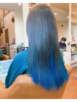 ルーシー(LUCY)&nbsp;グレーアッシュ×ブルーインナーカラー