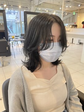 アクアオモテサンドウ(ACQUA omotesando) ＊韓国風くびれミディアムカットヨシンモリカット長め流しバング