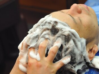 ケースタイルヘアスタジオ 麻布十番店(K-STYLE HAIR STUDIO)の写真/人気NO.1【デザインカット+選べるヘッドスパ】悩みに合わせたヘッドスパでリフレッシュ*＜理容室＞麻布十番