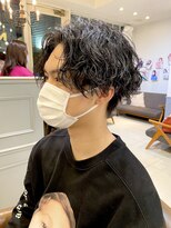 テトラ バイ ネオリーブ 横浜西口店(tetra by neolive)&nbsp;横浜★センターパートの縦落ちツイストスパイラル