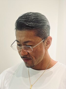デキる男のサイドバックスタイル　銀座/理容室/メンズカット