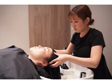 リアン(Lian)の雰囲気（お店奥のスペースでシャンプーはゆったり癒されます。）