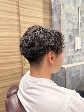 銀座マツナガ 神田店 20代30代おしゃれ必見ツーブロック緩めツイストスパイラルパーマ