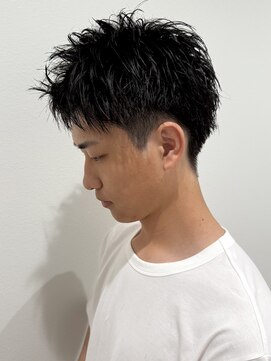 ヒュイル バイ ニアウ(Hwyl by Niau) メンズショートパーマアップバングパーマワンカールパーマ