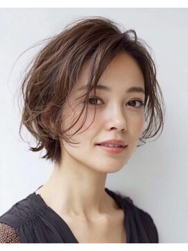 ハーツ(Heart's) ショート×白髪ぼかしカラー