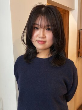 ロティー(loty) 透明感カラー 20代　大人レイヤー くびれヘア 髪質改善