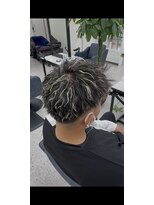 ログ バイ ハッシュタグ フリー(LOG by#Free)&nbsp;ハイライトツイストパーマ