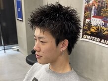 店長【川岡愛希】エッジの効いた「スパイキーショート」