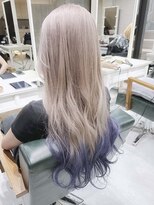 デイズ(days)&nbsp;アッシュベージュカラーに毛先エンドカラーネイビー