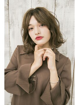 クロエ 天王寺(Cloe) 柔らか外ハネウェーブ