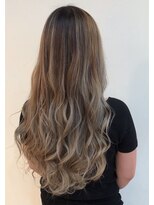 ホワイト(WHITE)&nbsp;バレイヤージュ×ベージュグラデーション×WHITE草柳