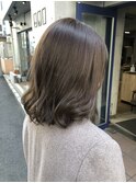 マットグレージュ