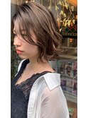 ゆるいウェーブを効かせて　無造作ボブ