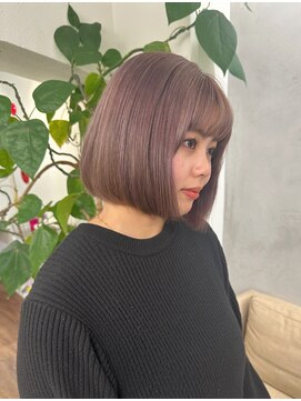 インビテーション(invitation) ボブ ピンクベージュカラー