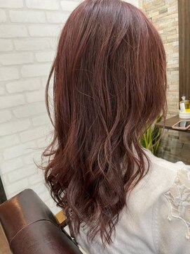 ハサミバイアトリエナガノ 千葉(8sami by atelier nagano) ショートボブ/センターパート/ツヤ髪/グラデーション/イヤリング