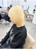 ホワイトブロンドショートボブ/ケアブリーチ抜きっぱなし