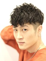 フランクスバーバー アンド ビアークラブ(FRANK'S BARBER and BEER CLUB) MEN’S HAIR/リバースセンターパート/ニュアンスパーマ