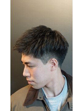 銀座 シノ 本店(shino) 【理容室】メンズ アップバング 刈り上げ