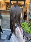 オリーブベージュ