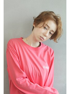 エヌ(N) 外ハネハンサムショート