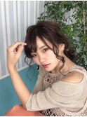アップスタイル　パーティーアレンジ　ローシニヨン　シニヨン
