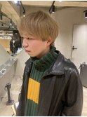 bibitoマニッシュショート　マッシュ　ダブルカラー　金髪